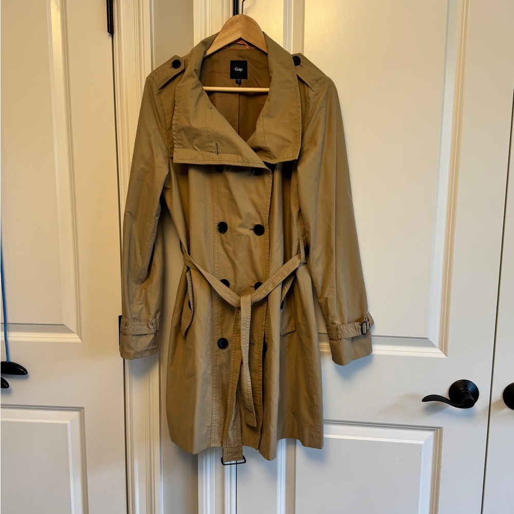 GAP Classic Tan Trench Coat